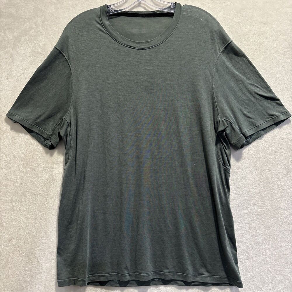 Lululemon Men's Lightweight Thin Green Short Sleeve T Shirt Tee Stretch Small?